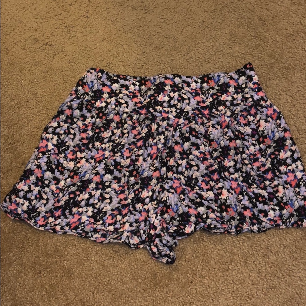 Fit and flare shorts, multicolor, size medium